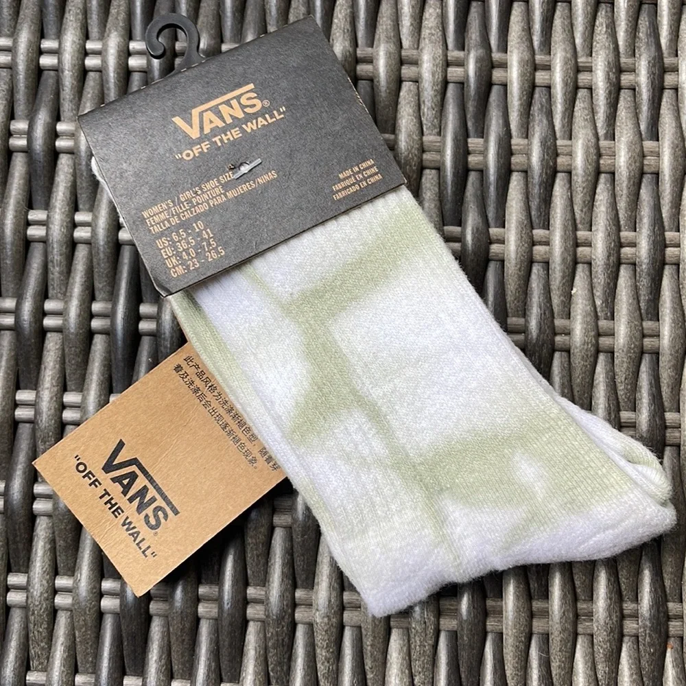 VANS “Off The Wall” Women’s socks  
NWT - Picture 4 of 16